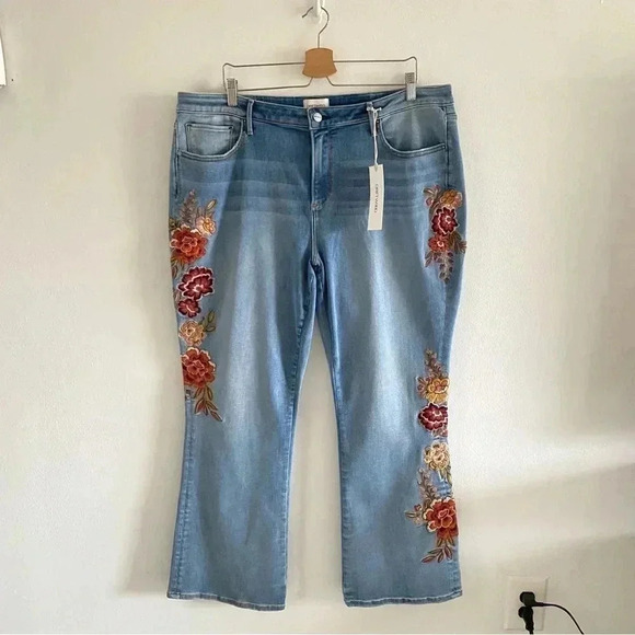 DRIFTWOOD KELLY Bootcut jeans Size 8 Size 20 - Picture 1 of 8